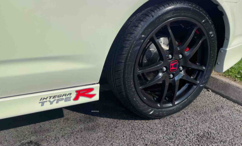 Revive Your Car’s Shine with Expert Vehicle Resprays in Telford