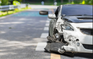 Houston Car Crashes: What a Personal Injury Lawyer Looks for When Proving Fault